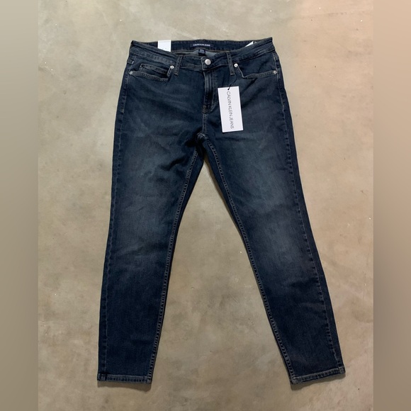 Calvin Klein Jeans - Picture 1 of 8